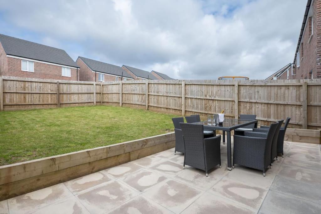 Coity Cosy 3 Bed Near Beaches, Cardiff & Brecon Beacons מראה חיצוני תמונה