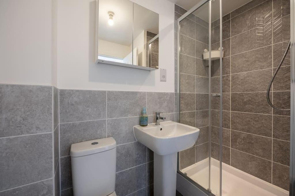 Coity Cosy 3 Bed Near Beaches, Cardiff & Brecon Beacons מראה חיצוני תמונה