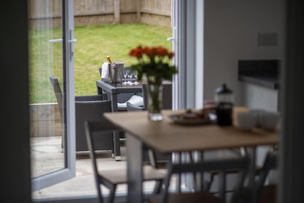 Coity Cosy 3 Bed Near Beaches, Cardiff & Brecon Beacons מראה חיצוני תמונה