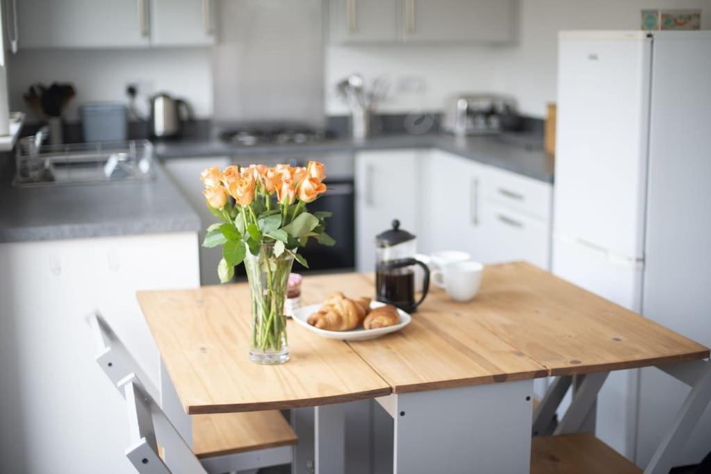 Coity Cosy 3 Bed Near Beaches, Cardiff & Brecon Beacons מראה חיצוני תמונה