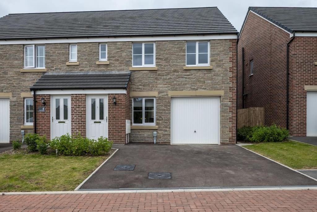 Coity Cosy 3 Bed Near Beaches, Cardiff & Brecon Beacons מראה חיצוני תמונה